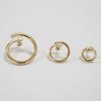 middle  circle earring (gold )