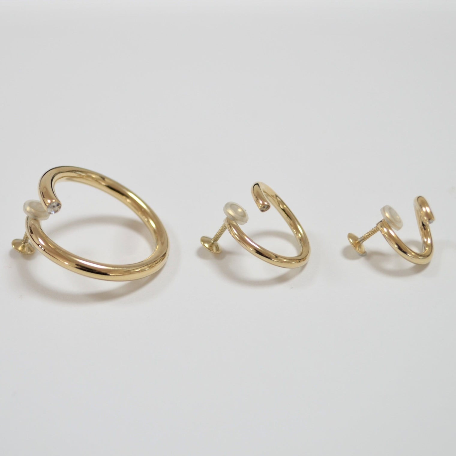 middle  circle earring (gold )