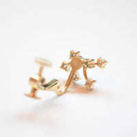 7 cubic zirconia earring