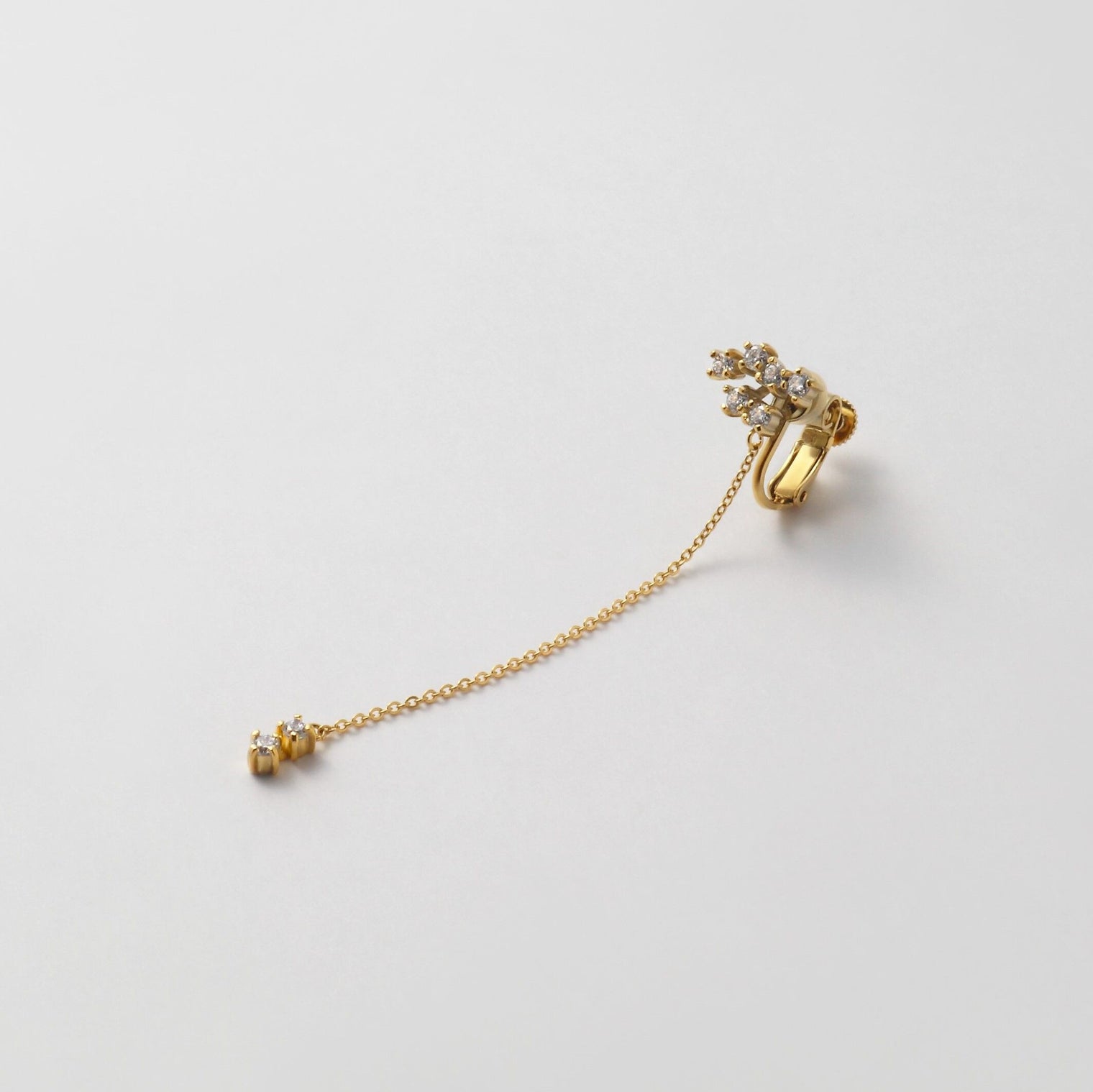 6 cubic zirconia top +2 cubic zirconia earring