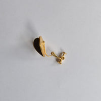 Middle heart earring