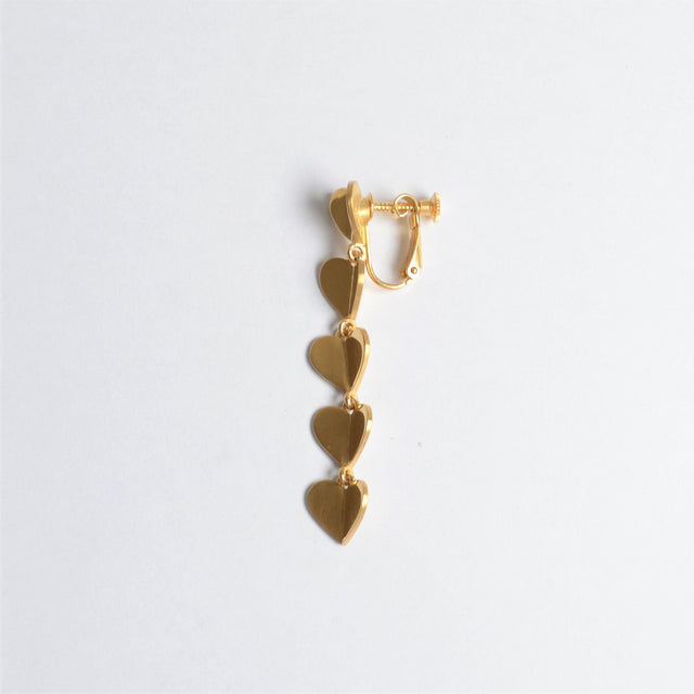 5 hearts earring