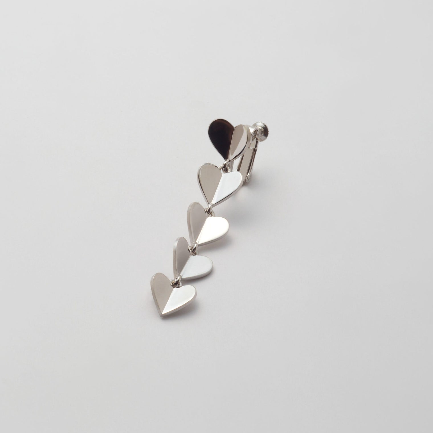 5 hearts earring