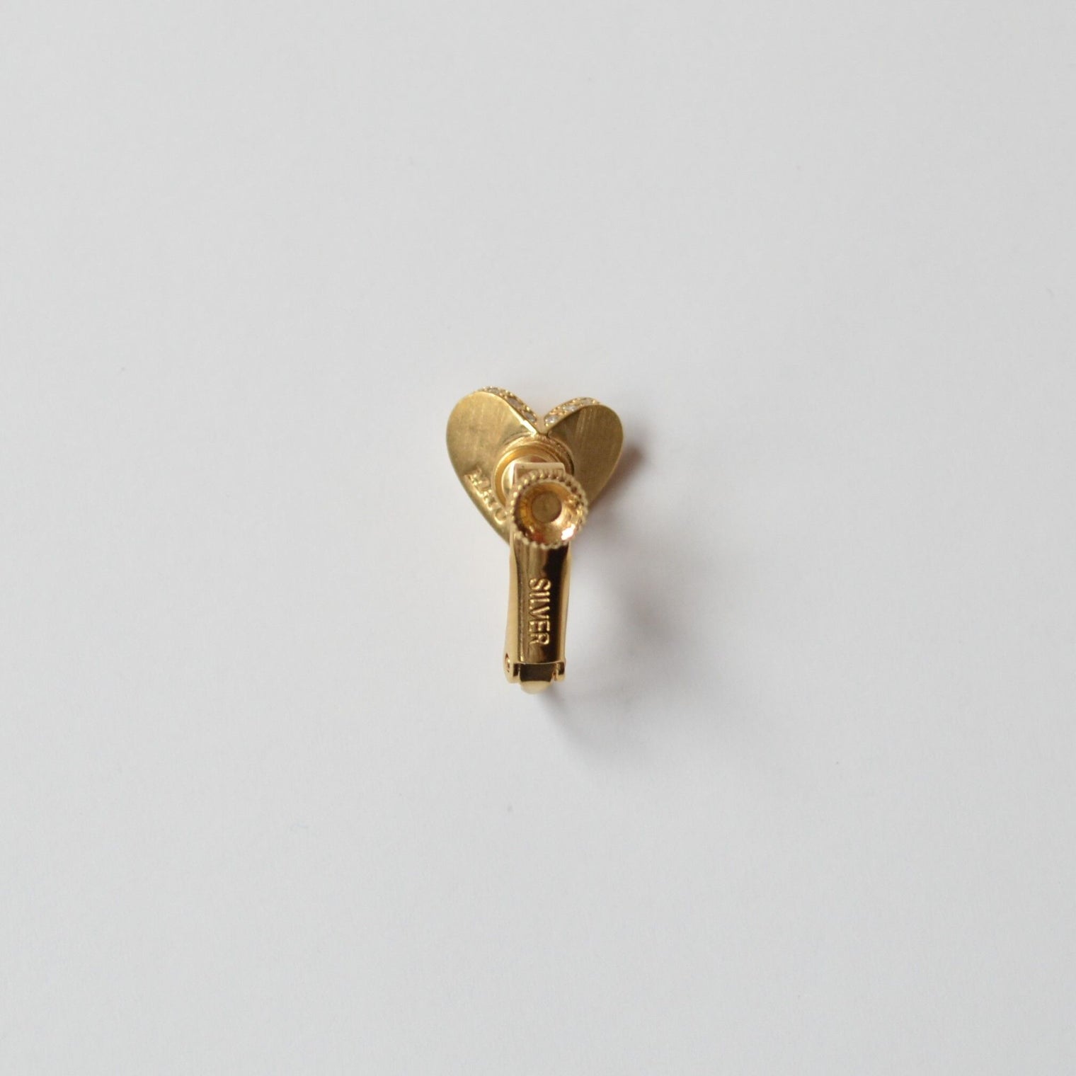 Small heart line stone earring (gold)