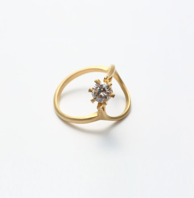 ring motif ring (cubic zirconia / gold)
