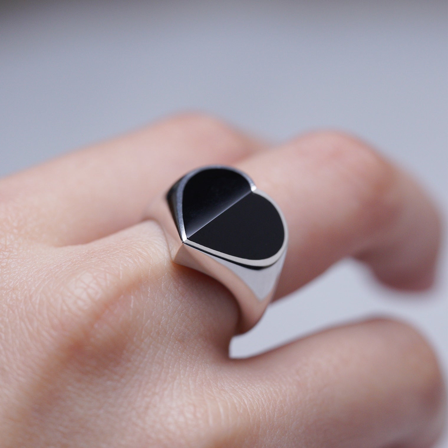 Heart ring (Onyx)