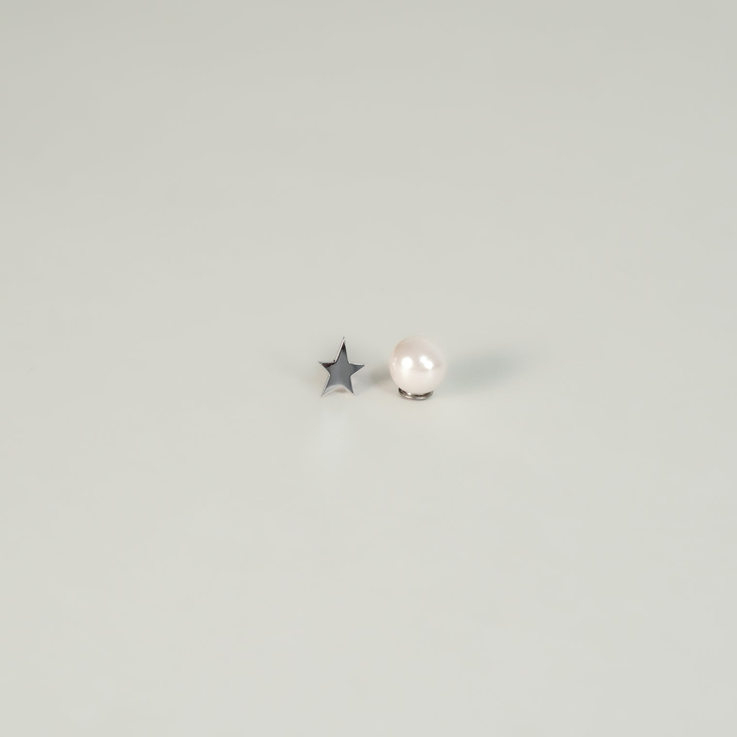 Tiny star pierce (Silver) pearl