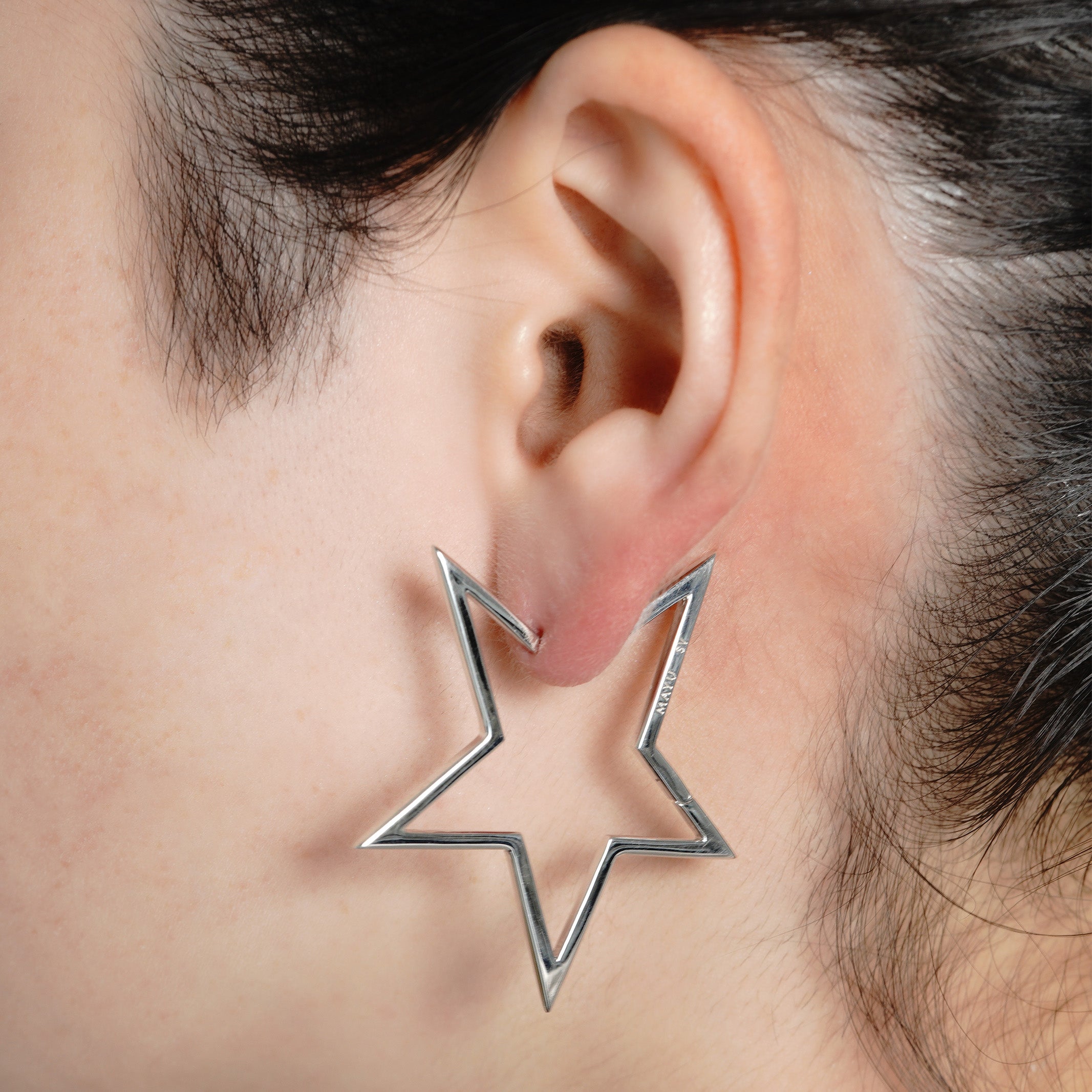 Hoop star pierced earring (Silver)