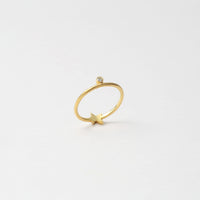Star and stone ring (cubic zirconia / gold)
